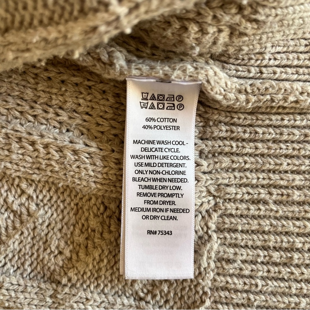 LIKE NEW✨ Cozy Beige Cable Knit Cardigan - Picture 4 of 4
